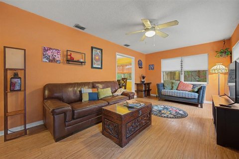 Casa en venta en Gulfport, Florida, 2 dormitorios, 94.76 m2 № 2409839 - foto 14