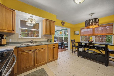 Casa en venta en Gulfport, Florida, 2 dormitorios, 94.76 m2 № 2409839 - foto 7