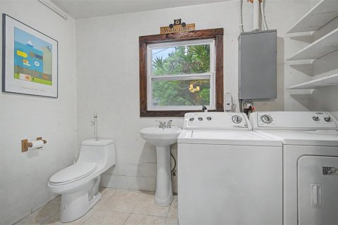 Casa en venta en Gulfport, Florida, 2 dormitorios, 94.76 m2 № 2409839 - foto 26