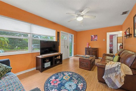 Casa en venta en Gulfport, Florida, 2 dormitorios, 94.76 m2 № 2409839 - foto 12