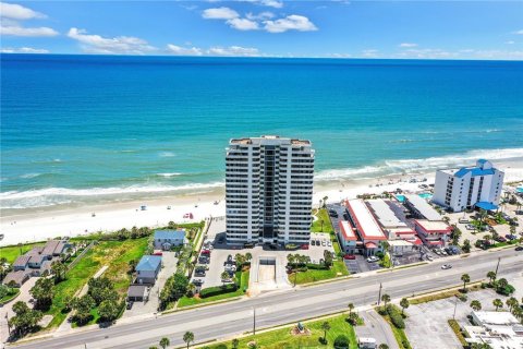 Condo in Daytona Beach, Florida, 3 bedrooms  № 2123399 - photo 7