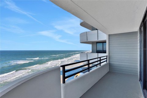 Condo in Daytona Beach, Florida, 3 bedrooms  № 2123399 - photo 6