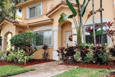 Townhouse in Miramar, Florida 3 bedrooms, 134.71 sq.m. № 2029916