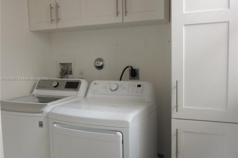 Villa ou maison à vendre à Homestead, Floride: 3 chambres, 190.26 m2 № 1976168 - photo 10