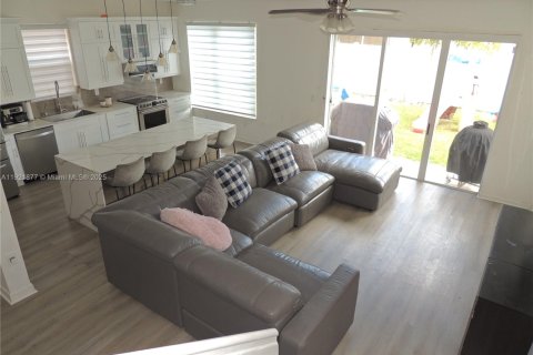 Villa ou maison à vendre à Homestead, Floride: 3 chambres, 190.26 m2 № 1976168 - photo 5