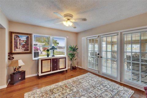 Casa en alquiler en Sun City Center, Florida, 2 dormitorios, 234.86 m2 № 1906727 - foto 30