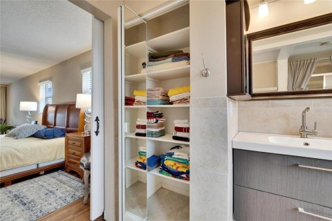 Casa en alquiler en Sun City Center, Florida, 2 dormitorios, 234.86 m2 № 1906727 - foto 26