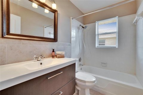 Casa en alquiler en Sun City Center, Florida, 2 dormitorios, 234.86 m2 № 1906727 - foto 27