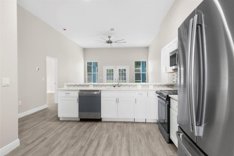 House in Spring Hill, Florida 4 bedrooms, 189.06 sq.m. № 1876206 - photo 11
