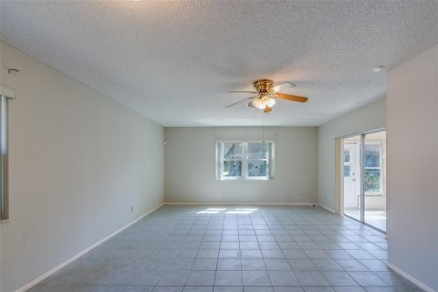 Copropriété à vendre à Clearwater, Floride: 2 chambres, 131.09 m2 № 1873846 - photo 6