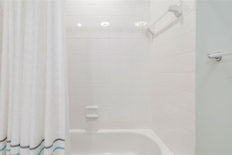 Townhouse in Sarasota, Florida 3 bedrooms, 155.33 sq.m. № 2379568 - photo 29