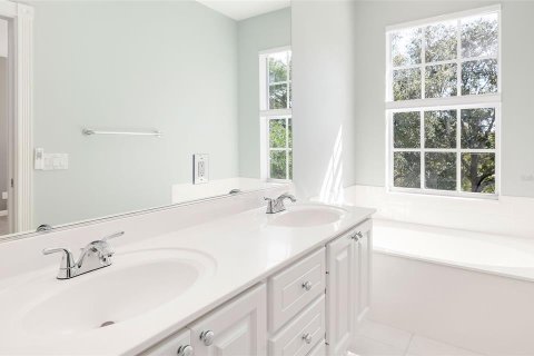 Townhouse in Sarasota, Florida 3 bedrooms, 155.33 sq.m. № 2379568 - photo 22