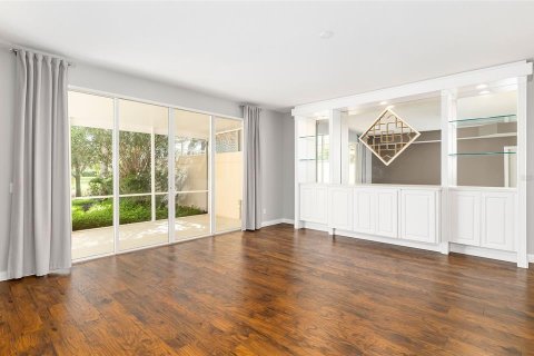 Townhouse in Sarasota, Florida 3 bedrooms, 155.33 sq.m. № 2379568 - photo 10