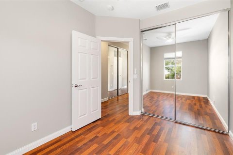Townhouse in Sarasota, Florida 3 bedrooms, 155.33 sq.m. № 2379568 - photo 25