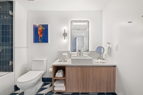 Condo in Miami, Florida, 2 bedrooms  № 1788764 - photo 14