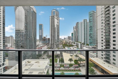 Condo in Miami, Florida, 2 bedrooms  № 1788764 - photo 15
