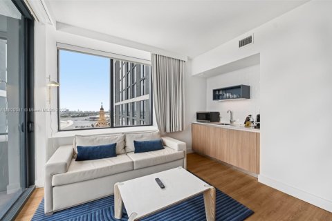 Condo in Miami, Florida, 2 bedrooms  № 1788764 - photo 9