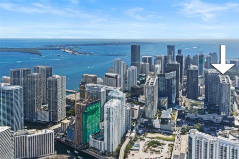Снять в аренду кондоминиум в Майами, Флорида 2 спальни, 117.99м2, № 2006030 - фото 2