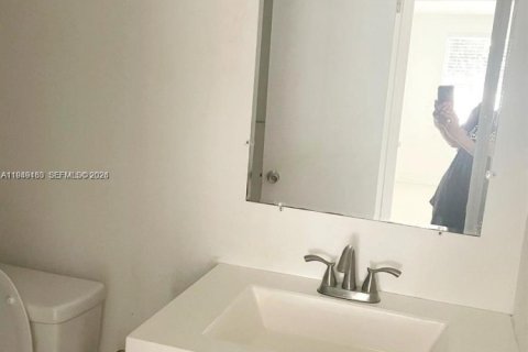 Condo in Coral Springs, Florida, 3 bedrooms  № 2004904 - photo 12