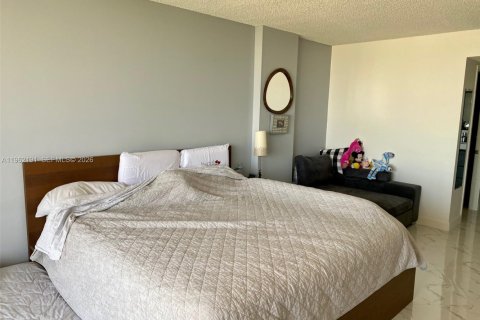 Copropriété à louer à Sunny Isles Beach, Floride: 2 chambres, 140 m2 № 2024900 - photo 13