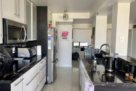 Copropriété à louer à Sunny Isles Beach, Floride: 2 chambres, 140 m2 № 2024900 - photo 8