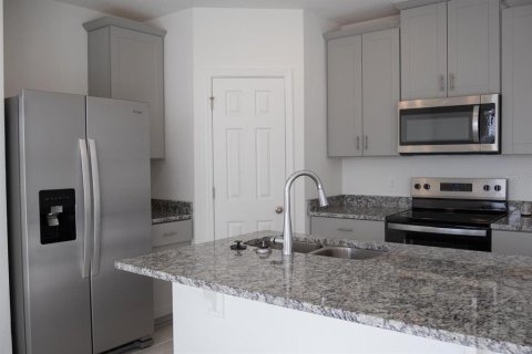 Снять в аренду таунхаус в Клермон, Флорида 3 спальни, 137.96м2, № 2107540 - фото 10