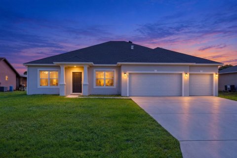 Casa en Port St. Lucie, Florida 3 dormitorios, 230.96 m2 № 2397305
