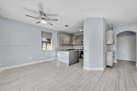 Купить кондоминиум в Плантация, Флорида 2 спальни, 111.95м2, № 2025195 - фото 25