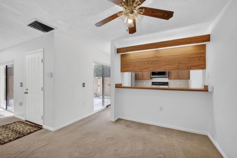 Townhouse in West Palm Beach, Florida 2 bedrooms, 114.83 sq.m. № 2187140 - photo 9
