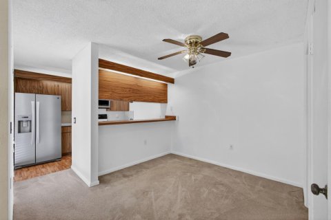 Townhouse in West Palm Beach, Florida 2 bedrooms, 114.83 sq.m. № 2187140 - photo 8