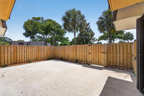 Townhouse in West Palm Beach, Florida 2 bedrooms, 114.83 sq.m. № 2187140 - photo 4