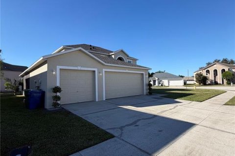 Villa ou maison à louer à Winter Haven, Floride: 3 chambres, 204.38 m2 № 2430685 - photo 3