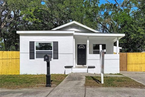 Villa ou maison à louer à Tampa, Floride: 2 chambres, 83.15 m2 № 2298417 - photo 4