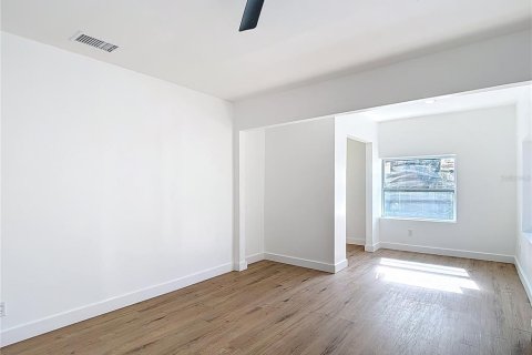 Villa ou maison à louer à Tampa, Floride: 2 chambres, 83.15 m2 № 2298417 - photo 20
