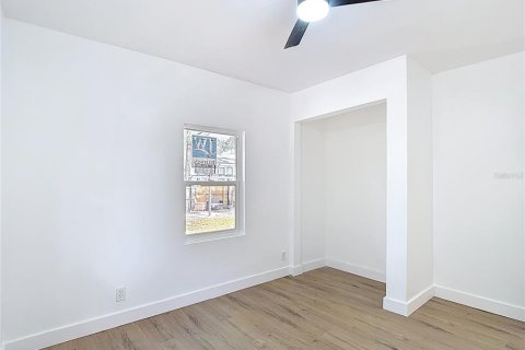 Villa ou maison à louer à Tampa, Floride: 2 chambres, 83.15 m2 № 2298417 - photo 16
