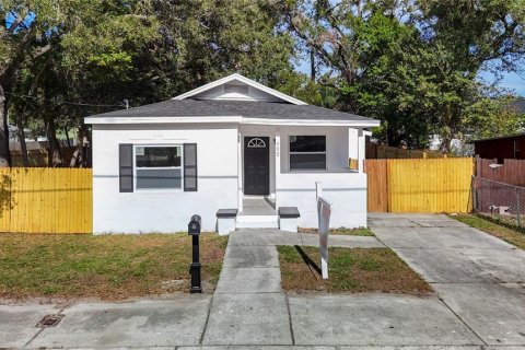 Villa ou maison à Tampa, Floride 2 chambres, 83.15 m2 № 2298417