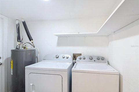 Villa ou maison à louer à Tampa, Floride: 2 chambres, 83.15 m2 № 2298417 - photo 29