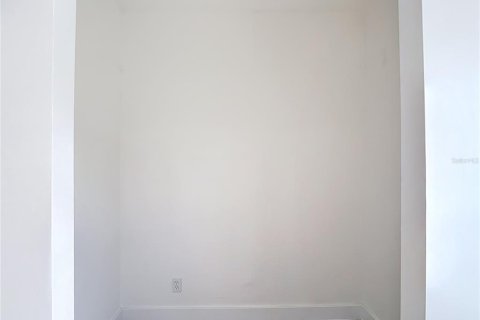 Villa ou maison à louer à Tampa, Floride: 2 chambres, 83.15 m2 № 2298417 - photo 25