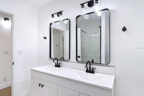 Villa ou maison à louer à Tampa, Floride: 2 chambres, 83.15 m2 № 2298417 - photo 27