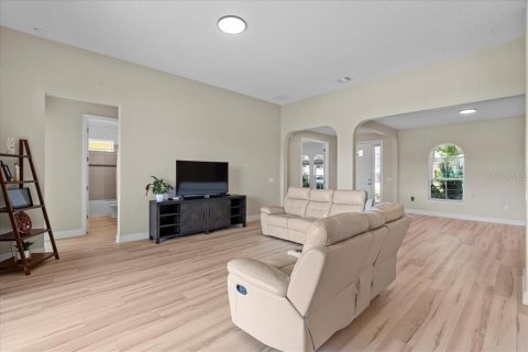 Casa en venta en Kissimmee, Florida, 3 dormitorios, 227.15 m2 № 1906995 - foto 9