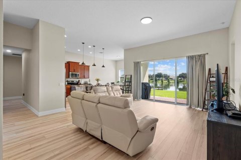 Casa en venta en Kissimmee, Florida, 3 dormitorios, 227.15 m2 № 1906995 - foto 7