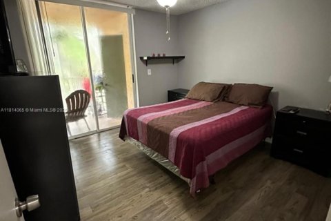Condo in Pompano Beach, Florida, 2 bedrooms  № 1762831 - photo 6
