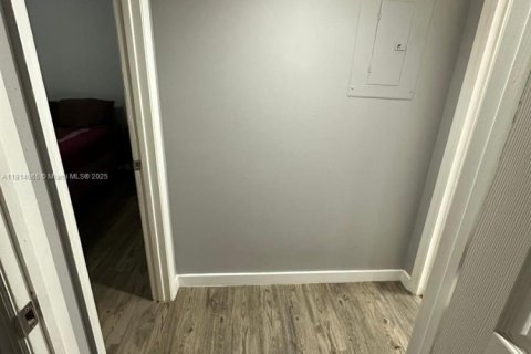 Condo in Pompano Beach, Florida, 2 bedrooms  № 1762831 - photo 11