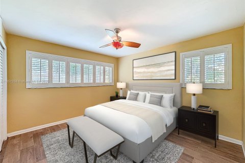 House in Lighthouse Point, Florida 3 bedrooms, 146.04 sq.m. № 1855370 - photo 24