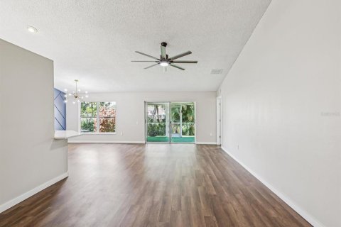 Casa en alquiler en Lutz, Florida, 3 dormitorios, 139.82 m2 № 1908784 - foto 16