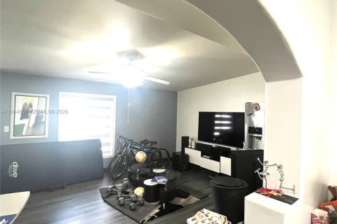 Casa en venta en Miami, Florida, 3 dormitorios, 141.03 m2 № 2028331 - foto 14