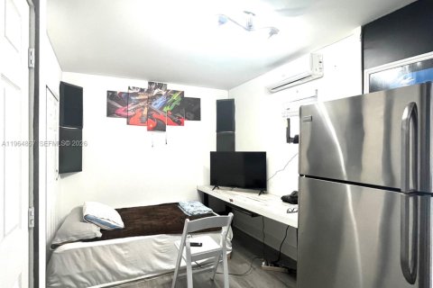 Casa en venta en Miami, Florida, 3 dormitorios, 141.03 m2 № 2028331 - foto 21