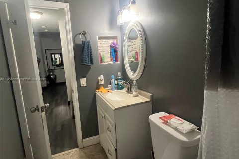 Casa en venta en Miami, Florida, 3 dormitorios, 141.03 m2 № 2028331 - foto 15