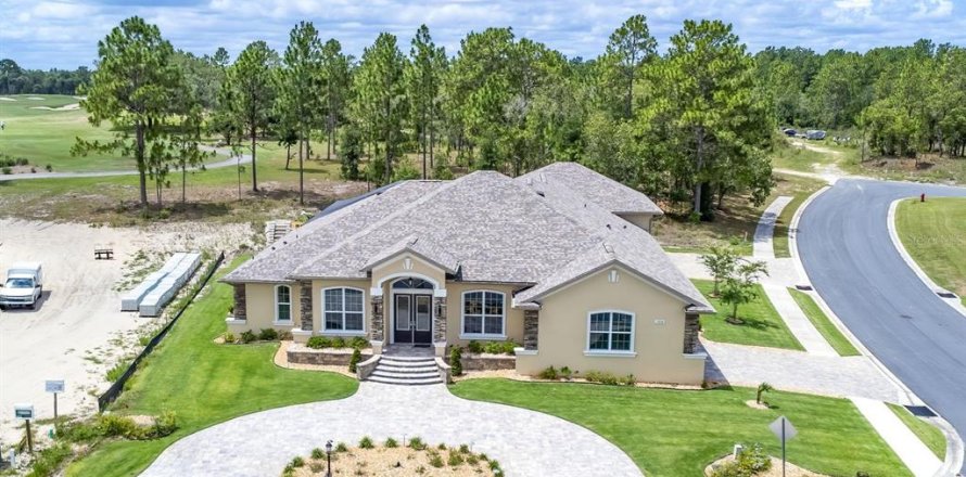 House in Dunnellon, Florida 5 bedrooms, 298.96 sq.m. № 2123318