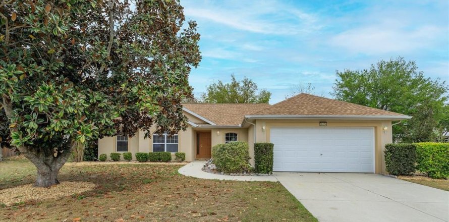 Villa ou maison à Grand Island, Floride 3 chambres, 137.68 m2 № 2095824